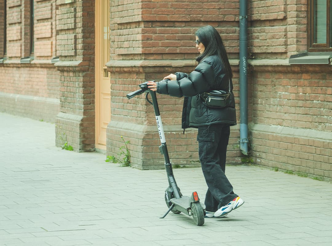 Currie Electric Scooter: e-Zip E23 Nano Carver, E-100, E-500